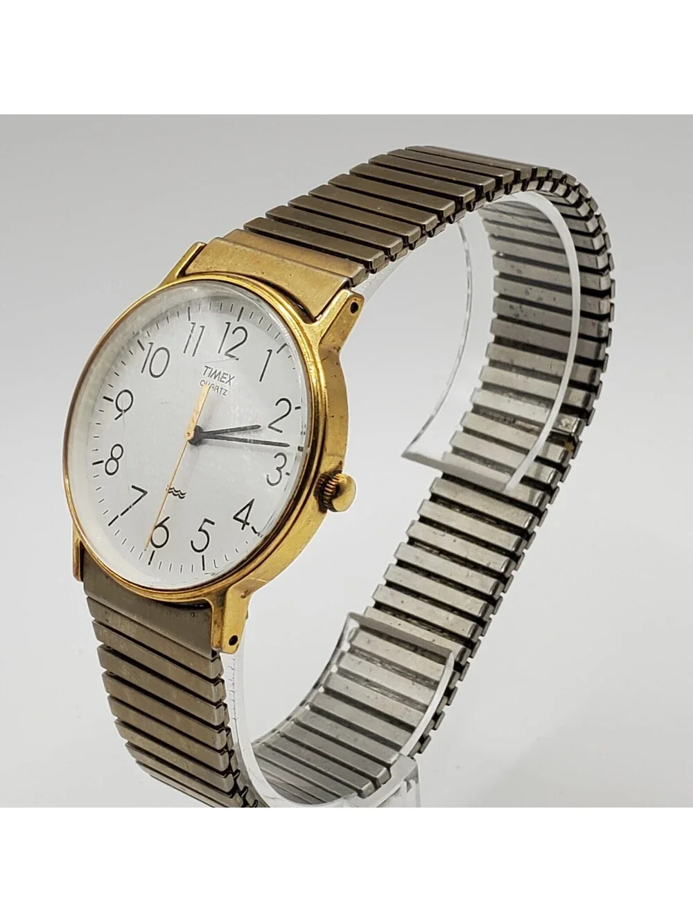 Vintage 1988 Timex Quartz Womens Watch 32mm New Battery Gold Stretch Band